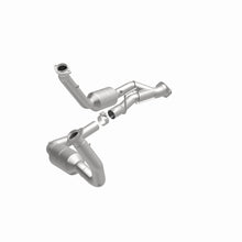 Load image into Gallery viewer, Magnaflow Catalytic Converter Direct Fit MagnaFlow Conv DF 06-07 Jeep Commander / 05-10 Grand Cherokee 5.7L Y-Pipe Assy (49 State)