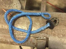 Load image into Gallery viewer, Splicer 3/8-1/2 Inch Synthetic Rope Splice On Shackle Mount Red Factor 55