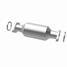 Load image into Gallery viewer, Magnaflow Catalytic Converter Direct Fit MagnaFlow Conv Chevrolet-Geo-Toyota 12.5X6.5X