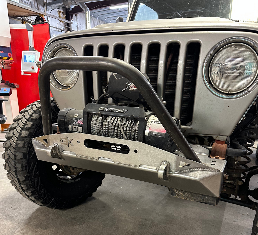 Front Diamond Series Stubby Bumper for Jeep TJ Wrangler (97-06)