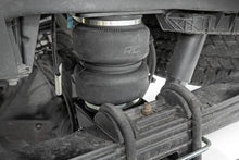 Load image into Gallery viewer, Air Spring Kit 3-6 Inch Lifts Ford Super Duty 4WD (17-22) Rough Country
