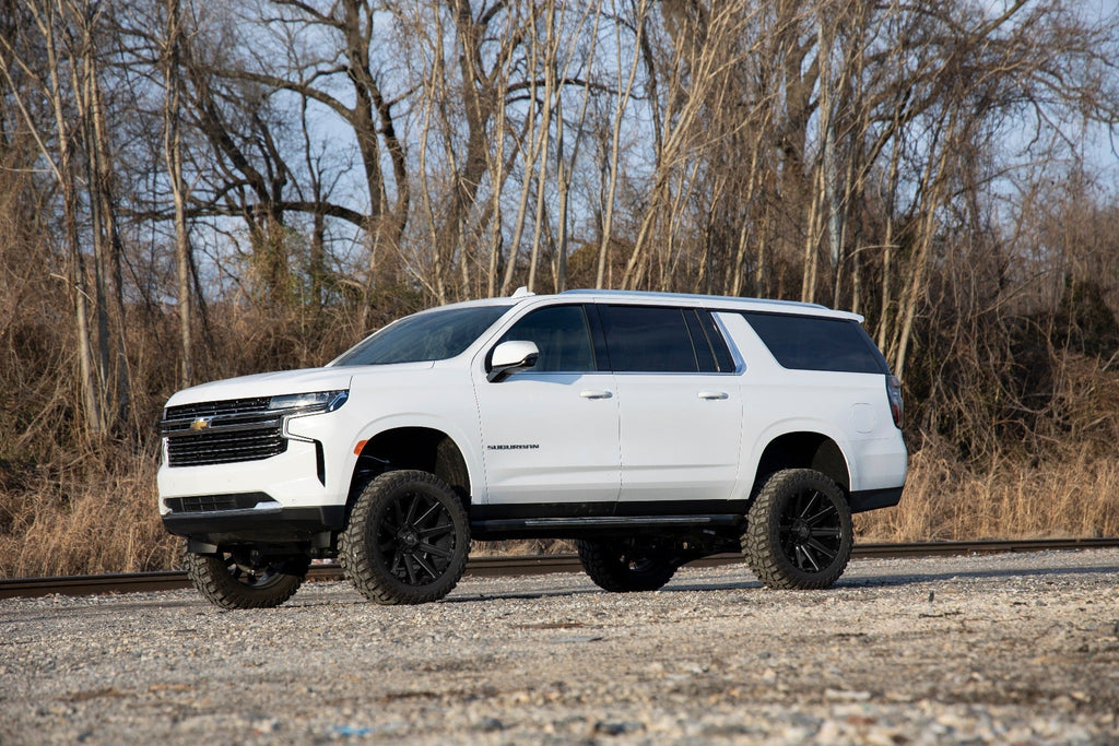 Rough Country Lift Kits 6 Inch GM Suspension Lift Kit 20-Up Suburban / Yukon XL Rough Country - 10900