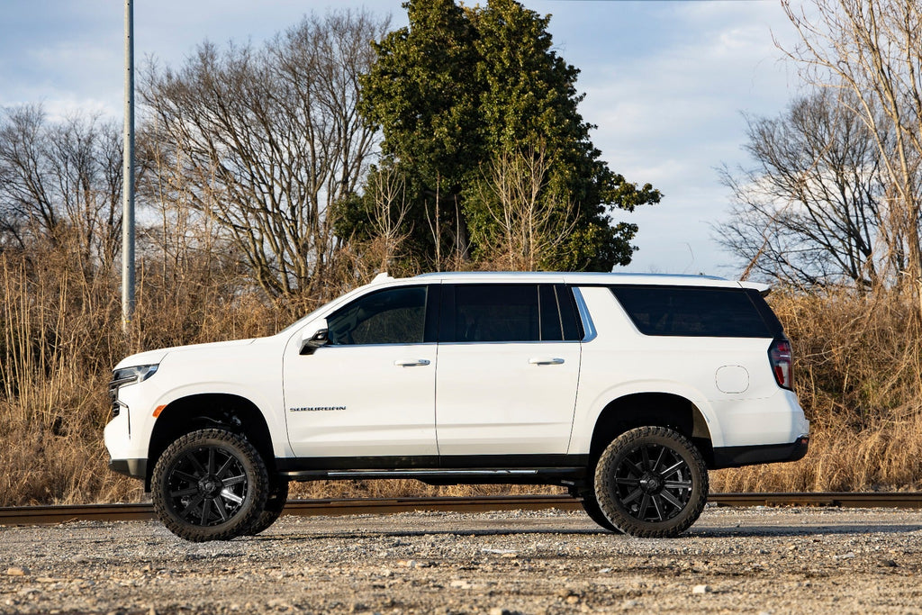 Rough Country Lift Kits 6 Inch GM Suspension Lift Kit 20-Up Suburban / Yukon XL Rough Country - 10900