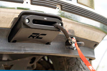 Load image into Gallery viewer, GM Hidden Winch Mounting Plate 88-98 1500 Pickup and 95-99 Tahoe Rough Country