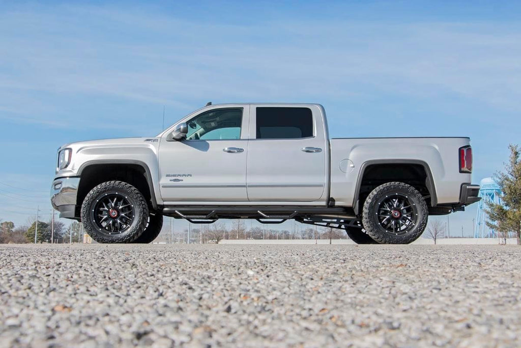 Rough Country Lift Kits 3.5 Inch GM Suspension Lift Knuckle Kit Vertex w/V2 Shocks (14-18 1500 PU 4WD Cast Steel) Rough Country - 12457