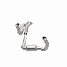Load image into Gallery viewer, Magnaflow Catalytic Converter Direct Fit MagnaFlow Conv DF 06-07 Jeep Commander / 05-10 Grand Cherokee 5.7L Y-Pipe Assy (49 State)