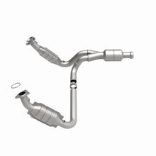 Load image into Gallery viewer, Magnaflow Catalytic Converter Direct Fit MagnaFlow Conv DF 09-13 Chevy Avalanche 5.3L