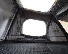 Load image into Gallery viewer, 18089901 Bushveld hard shell roof top tent Overland Vehicle Systems