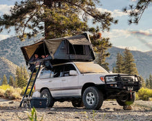 Load image into Gallery viewer, 18089901 Bushveld hard shell roof top tent Overland Vehicle Systems