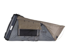 Load image into Gallery viewer, 18089901 Bushveld hard shell roof top tent Overland Vehicle Systems