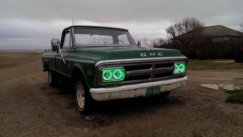 ORACLE Lighting Headlights Oracle Pre-Installed Lights 5.75 IN. Sealed Beam - Green Halo SEE WARRANTY