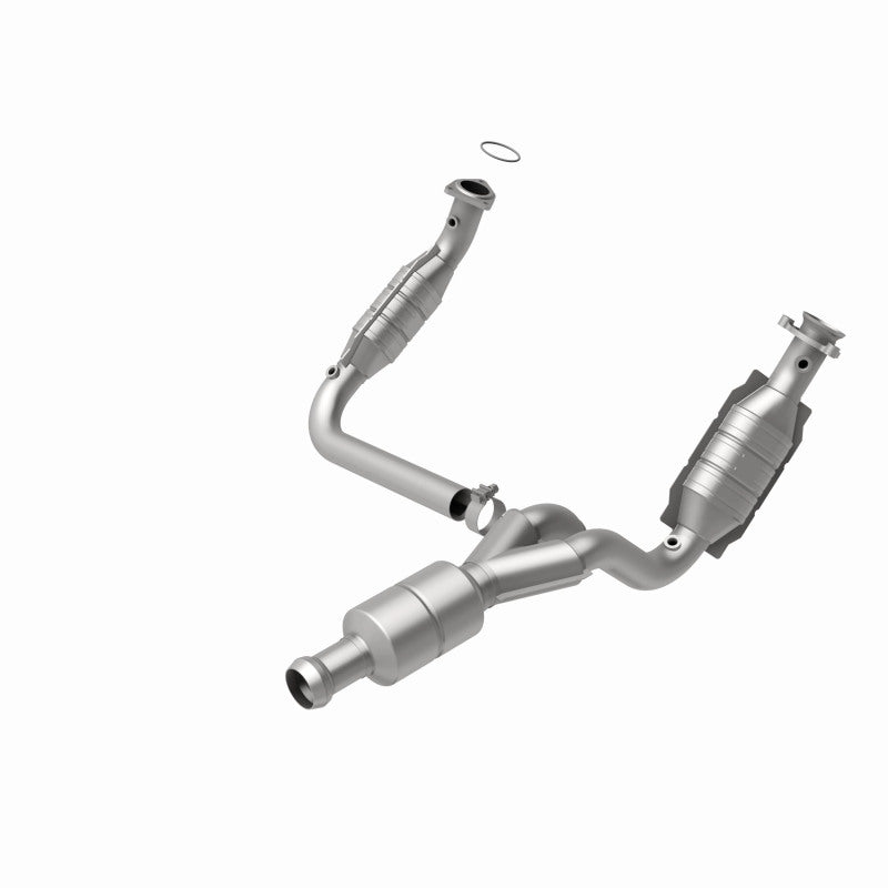 Magnaflow Catalytic Converter Direct Fit MagnaFlow Conv DF 09-13 Chevy Avalanche 5.3L