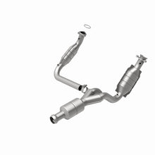Load image into Gallery viewer, Magnaflow Catalytic Converter Direct Fit MagnaFlow Conv DF 09-13 Chevy Avalanche 5.3L