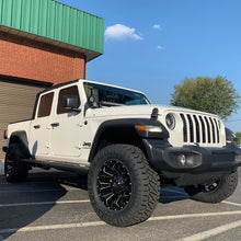 Load image into Gallery viewer, ORACLE Lighting Headlights Oracle Jeep JL/Gladiator JT Oculus Bi-LED Projector Headlights - Amber/White Switchback SEE WARRANTY