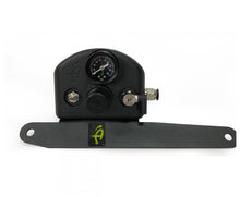 Load image into Gallery viewer, Gladiator Tire Inflator System 4 Tire For 19-20 Jeep Gladiator W/Engine Mount With Box, Fittings, Hoses and Storage Bag Black UP Down Air