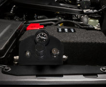 Load image into Gallery viewer, Gladiator Tire Inflator System 4 Tire For 19-20 Jeep Gladiator W/Engine Mount With Box, Fittings, Hoses and Storage Bag Black UP Down Air