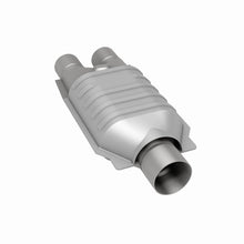 Load image into Gallery viewer, Magnaflow Catalytic Converter Universal MagnaFlow Conv Univ 2.5/2 S/D FED