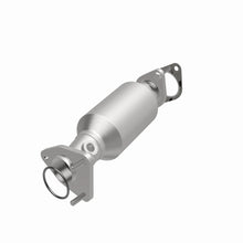 Load image into Gallery viewer, Magnaflow Catalytic Converter Direct Fit Magnaflow Conv DF 13-15 Frontier 4 Close Coupled