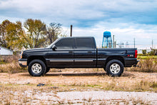 Load image into Gallery viewer, 1.5 - 2.5 Inch GM Leveling Lift Kit w/ V2 Shocks 99-06 1500 PU 4WD Rough Country