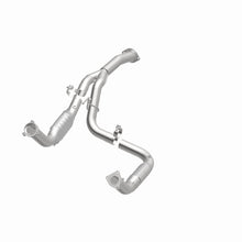 Load image into Gallery viewer, Magnaflow Catalytic Converter Direct Fit MagnaFlow Conv Direct Fit 11-16 Chevrolet Silverado 2500HD/3500HD / GMC Sierra 2500HD/3500HD