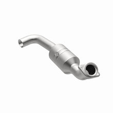 Load image into Gallery viewer, Magnaflow Catalytic Converter Direct Fit Magnaflow Conv DF 2011-2014 F-150 5.0L Underbody