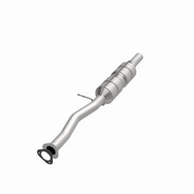 Load image into Gallery viewer, Magnaflow Catalytic Converter Direct Fit MagnaFlow Conv DF 00-01 Excursion With 5.4L A