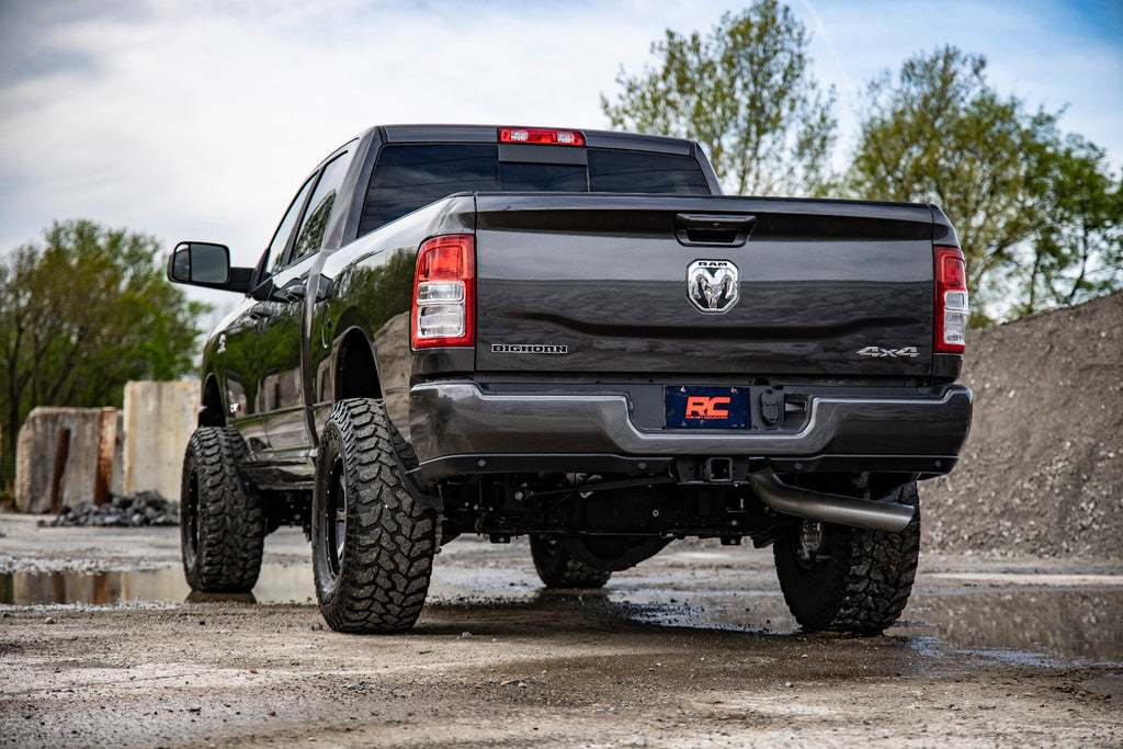 Rough Country Leveling Kit 2.5 Inch Ram Leveling Kit w/ V2 Shocks Coil Spring For 14-Up 2500/3500 4WD Rough Country - 37775
