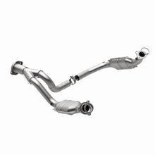 Load image into Gallery viewer, Magnaflow Catalytic Converter Direct Fit MagnaFlow Conv DF 07-08 Escalade 6.2 Driver Side OEM