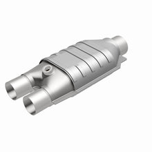 Load image into Gallery viewer, Magnaflow Catalytic Converter Universal MagnaFlow Conv Univ 2/2.5 D/S Single O2 FED