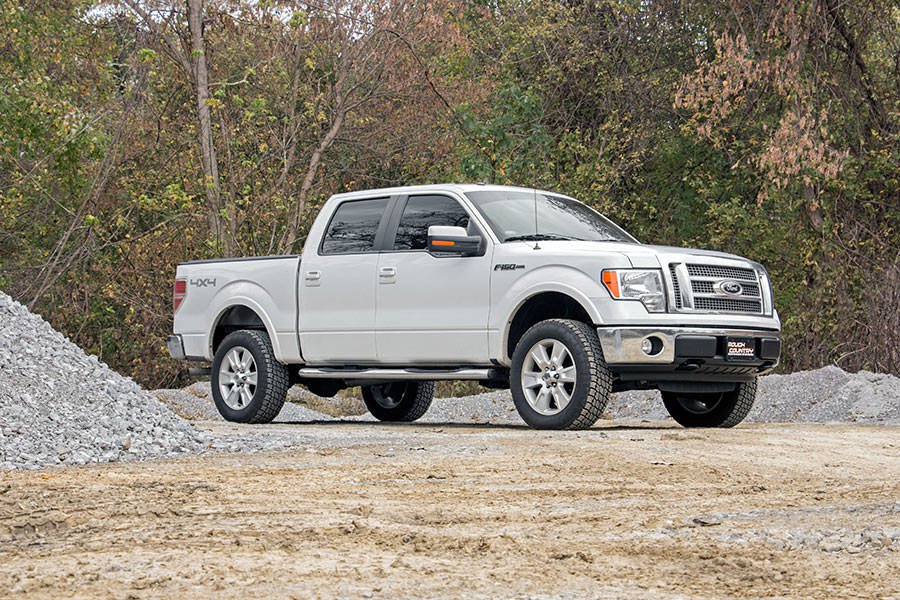 Rough Country Lift Kits 2 Inch Ford Leveling Lift Kit Vertex and V2 09-13 Ford F-150 Rough Country - 52257