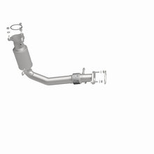 Load image into Gallery viewer, Magnaflow Catalytic Converter Direct Fit MagnaFlow 10-14 Chevy Equinox / GMC Terrain 2.4L Direct Fit Catalytic Converter