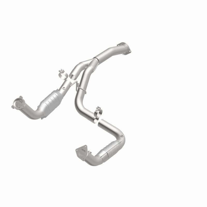 Magnaflow Catalytic Converter Direct Fit MagnaFlow Conv Direct Fit 11-16 Chevrolet Silverado 2500HD/3500HD / GMC Sierra 2500HD/3500HD