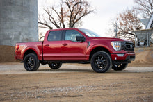 Load image into Gallery viewer, 2.0 Inch Ford Leveling Kit w/N3 Shocks For 2021 F-150 Rough Country