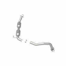 Load image into Gallery viewer, Magnaflow Catalytic Converter Direct Fit MagnaFlow Conv DF 8/08-09 Toyota Tundra 5.7L Driver Side