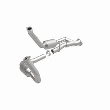 Load image into Gallery viewer, Magnaflow Catalytic Converter Direct Fit MagnaFlow Conv DF 06-07 Jeep Commander / 05-10 Grand Cherokee 5.7L Y-Pipe Assy (49 State)
