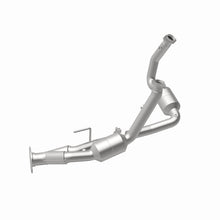 Load image into Gallery viewer, Magnaflow Catalytic Converter Direct Fit MagnaFlow Conv DF 06-07 Jeep Commander / 05-10 Grand Cherokee 5.7L Y-Pipe Assy (49 State)