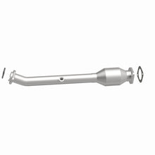 Load image into Gallery viewer, Magnaflow Catalytic Converter Direct Fit MagnaFlow Converter Direct Fit 05-12 Nissan Pathfinder 4.0L / 05-15 NIssan Xterra 4.0L
