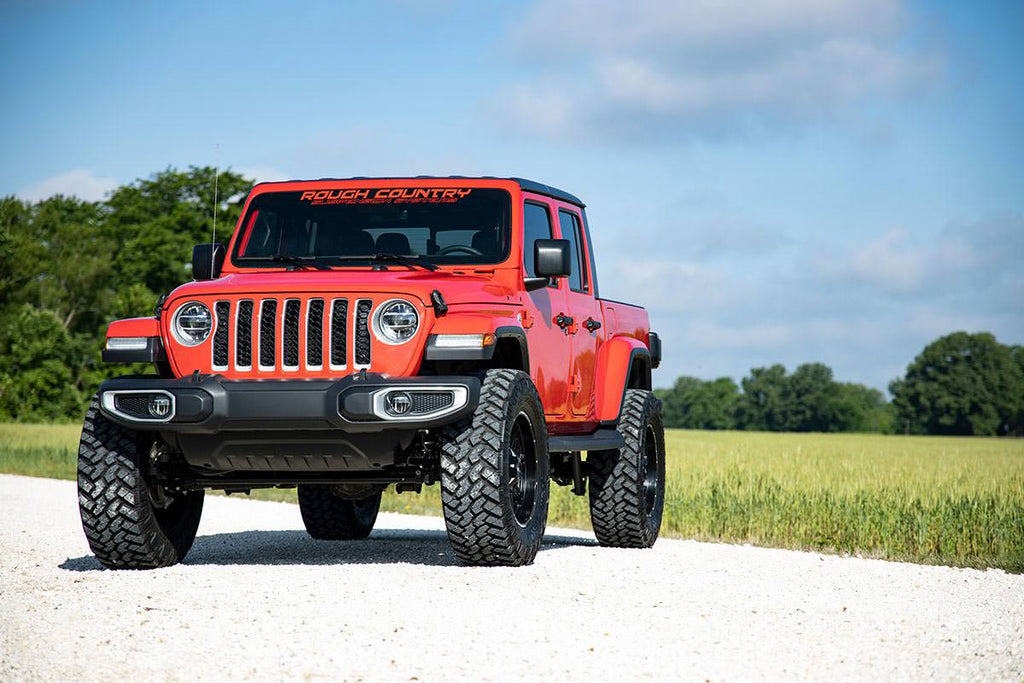 Rough Country Lift Kits 3.5 Inch Lift Kit Spacers with V2 Shocks 20-Up Jeep Gladiator JT 4WD Rough Country - 63770