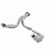 Load image into Gallery viewer, Magnaflow Catalytic Converter Direct Fit MagnaFlow Conv DF 07-08 Escalade 6.2 Driver Side OEM