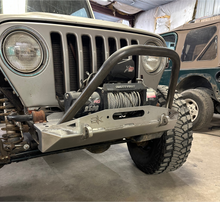 Load image into Gallery viewer, Front Diamond Series Stubby Bumper for Jeep TJ Wrangler (97-06)
