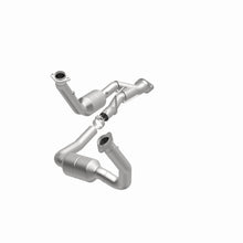 Load image into Gallery viewer, Magnaflow Catalytic Converter Direct Fit MagnaFlow Conv DF 06-07 Jeep Commander / 05-10 Grand Cherokee 5.7L Y-Pipe Assy (49 State)