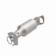 Load image into Gallery viewer, Magnaflow Catalytic Converter Direct Fit Magnaflow Conv DF 13-15 Frontier 4 Close Coupled