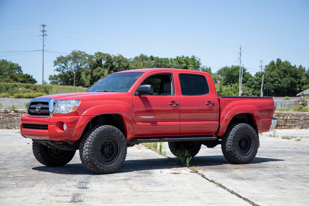 3.5 Inch Toyota Bolt-On Lift w/N3 Struts and Rear Leaf Springs 05-21 Toyota Tacoma Rough Country