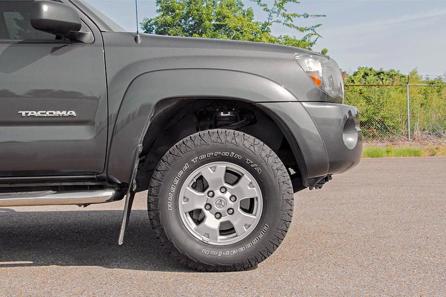 2 Inch Leveling Lift Kit 05-23 Tacoma Rough Country