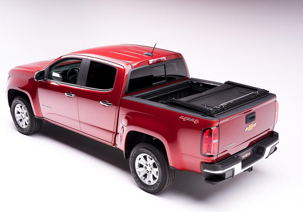 Deuce Tonneau Cover Black 2015-2022 Colorado/Canyon 5 Foot Bed without Sport Bar Truxedo