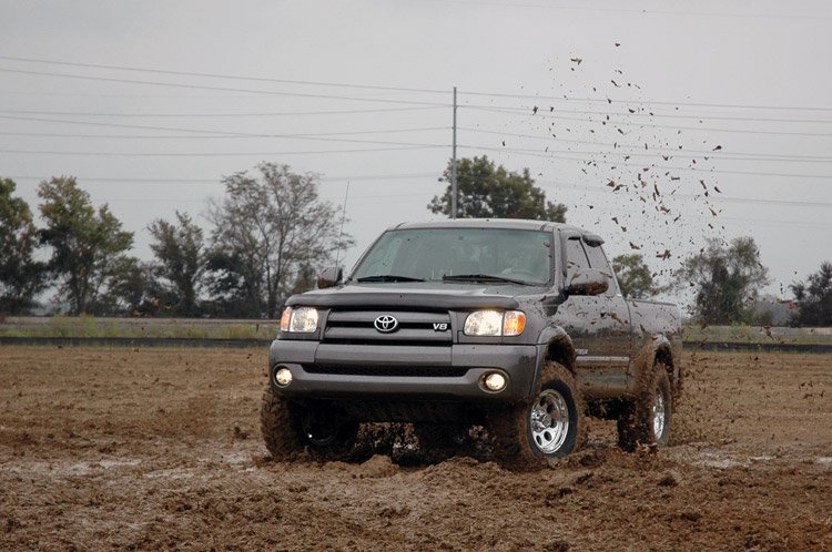 2.5 Inch Toyota Suspension Lift Kit 00-06 Tundra Rough Country
