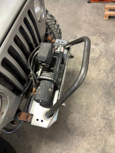 Load image into Gallery viewer, Front Diamond Series Stubby Bumper for Jeep TJ Wrangler (97-06)