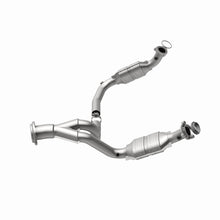 Load image into Gallery viewer, Magnaflow Catalytic Converter Direct Fit MagnaFlow Conv DF 07-08 Escalade 6.2 Driver Side OEM