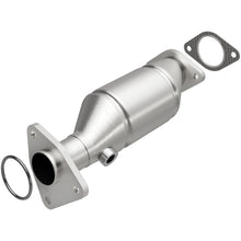 Load image into Gallery viewer, Magnaflow Catalytic Converter Direct Fit Magnaflow Conv DF 13-15 Frontier 4 Close Coupled