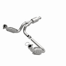 Load image into Gallery viewer, Magnaflow Catalytic Converter Direct Fit MagnaFlow Conv DF 09-13 Chevy Avalanche 5.3L